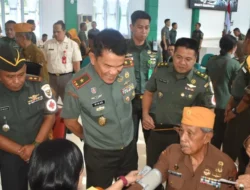 TNI Lampung Perkuat Kemitraan dengan Masyarakat melalui Bakti Sosial di HUT Ke-79 TNI